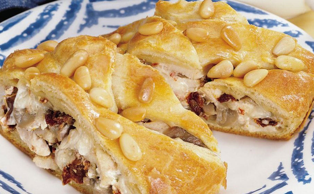 ROASTED GARLIC-TURKEY CRESCENT BRAID